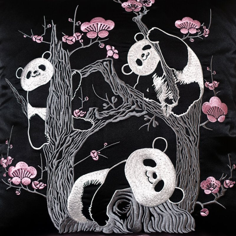 ESC-001 梅とパンダ刺繍クッション