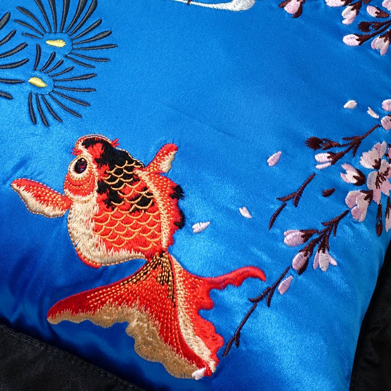ESC-003 桜と金魚刺繍クッション