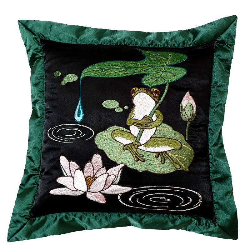 ESC-002 蓮と蛙刺繍クッション