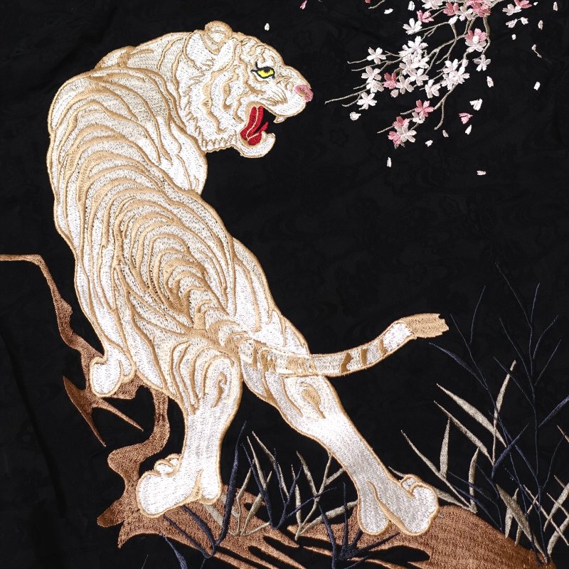 LS-002 月に白虎刺繍ジャガードシャツ